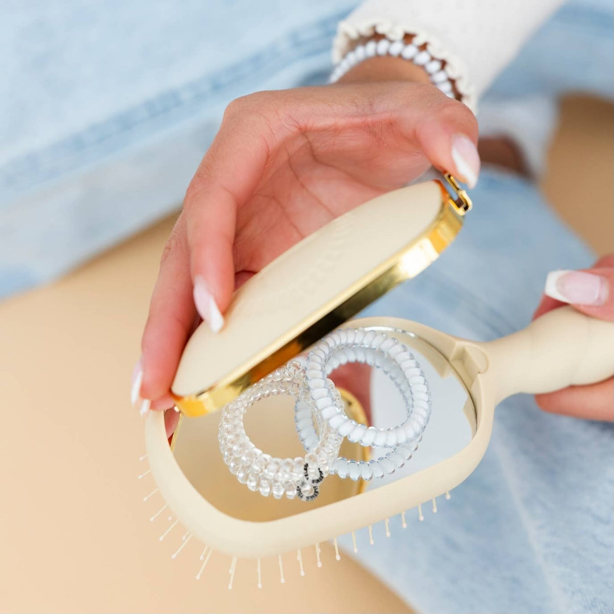 Teleties Detangler Mirror Brush